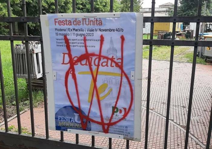 Modena, gruppo Vivi vandalizza Festa dell'Unità e insulta il Pd