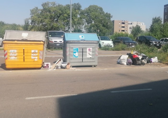 Porta a porta Quartiere 2, spariscono i vecchi cassonetti, ma quelli nuovi non ci sono