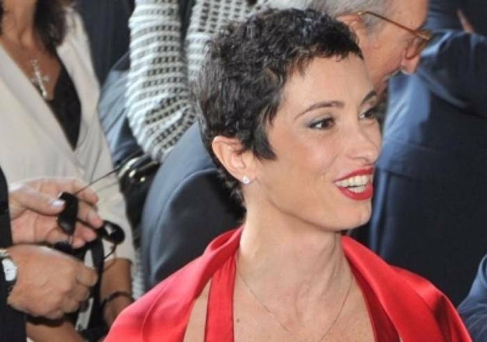 Lutto a Modena: è morta a 48 anni Alessandra Pederzoli, moglie del sindaco