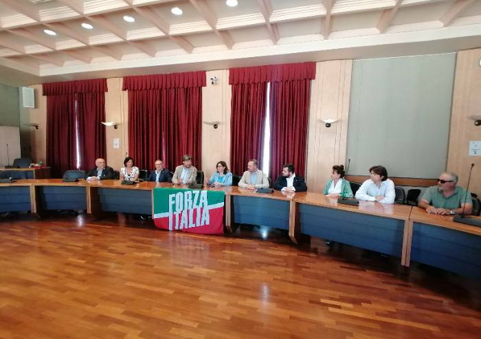 Forza Italia: 'Dopo aver distrutto la sanità della Bassa, il PD spolpa Aimag'