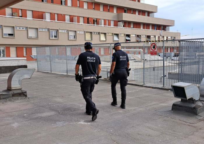 Modena, aggredisce volontari della Croce rossa: denunciato marocchino