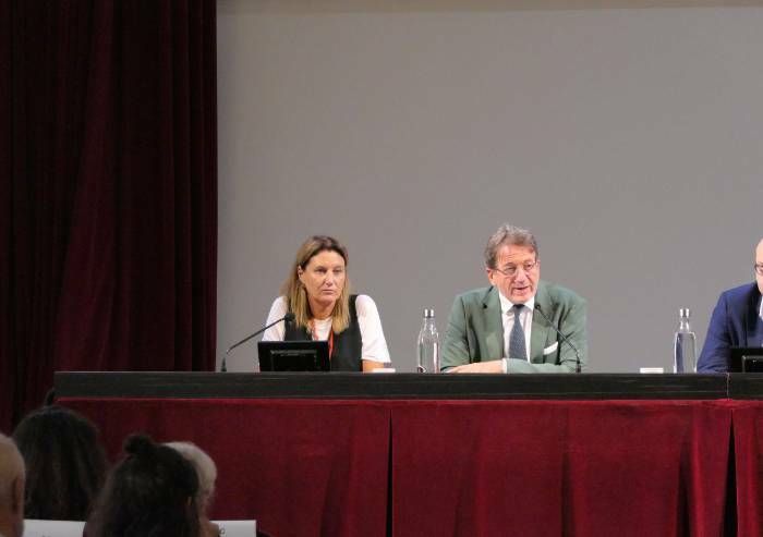 Modena, nell'evento dedicato alla scuola si scorda il nodo-educatori