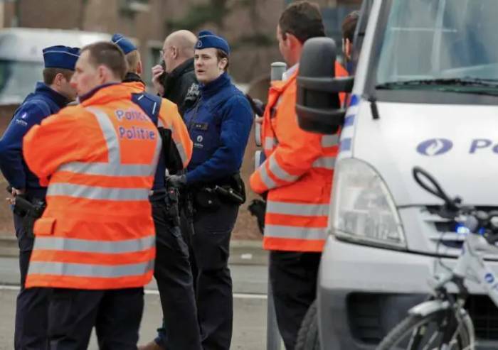 Bruxelles, ucciso dalla polizia il sospetto attentatore: era in un bar