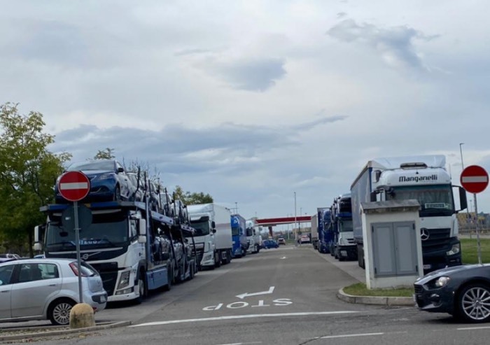 ‘Calendario divieti, autotrasportatori costretti a stress e disagi’