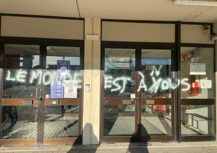 Modena, imbrattata la sede del Selmi
