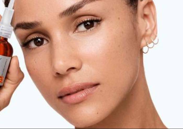 Siero idratante per il viso: perché utilizzarlo