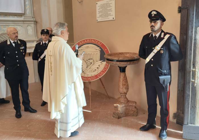 San Prospero, restituita acquasantiera del ‘600 alla chiesa di Staggia