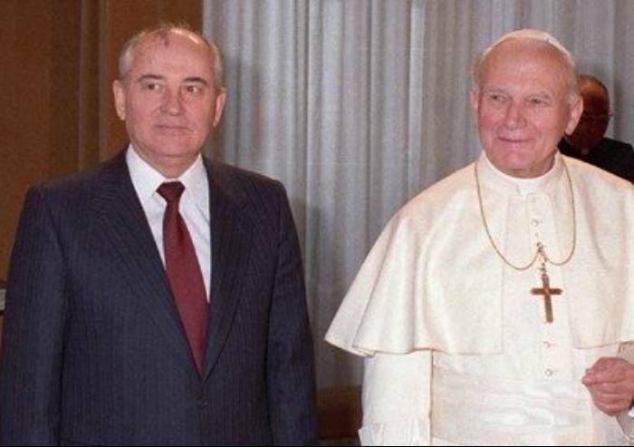 Storico incontro tra Papa Giovanni Paolo II e Gorbaciov: era il 1989