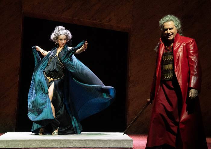 Teatro Storchi: il nuovo anno porta subito Antonio e Cleopatra