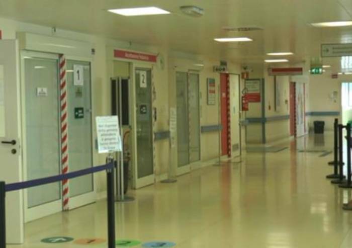 Aggredisce sanitari al Pronto Soccorso del Policlinico: sarà espulso