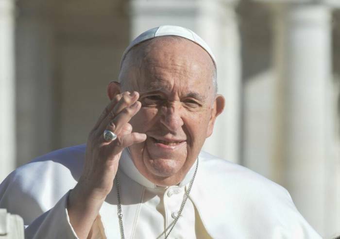 Il Papa stasera a ‘Che tempo che fa’. Grillo: 'E' la crisi della Chiesa'