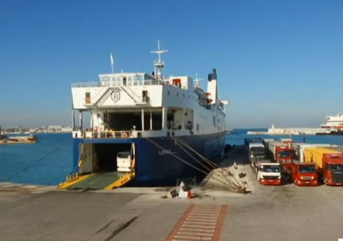 Tensioni a Suez, ripercussioni anche su trasporto e logistica italiana