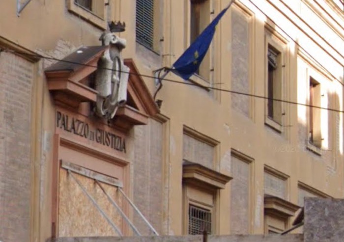 Modena, telecamere escluse da processo Alice Neri. Protesta giornalisti