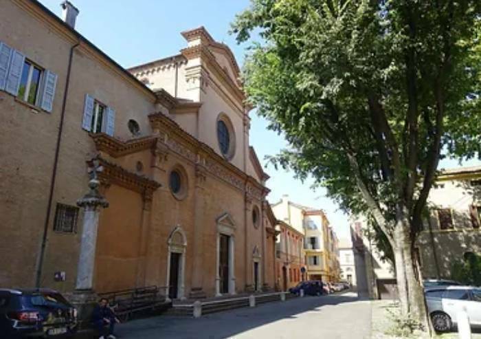 Modena, continua demistificazione del sacro: stiamo toccando il fondo