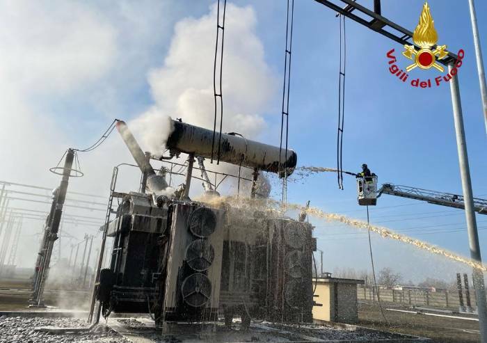 Incendio stazione elettrica a San Damaso, Arpae esclude criticità