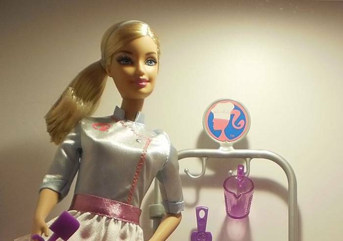 Viene messa in commercio la prima Barbie: è il 9 marzo 1959