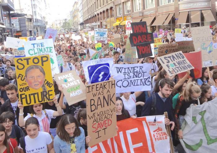 Milioni in piazza per la battaglia sul clima: 15 marzo 2019