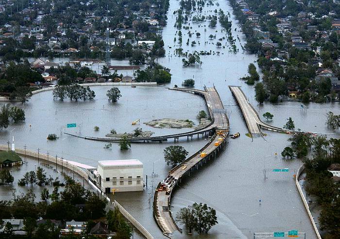 L'uragano Katrina si abbatte sugli Stati Uniti: agosto 2005