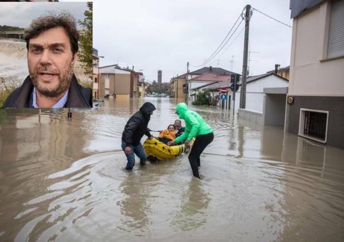 'Alluvioni, a Modena e in regione l'emergenza è politica'