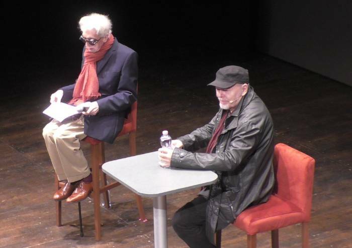 Vivere: Vasco emoziona e si emoziona al Teatro Storchi