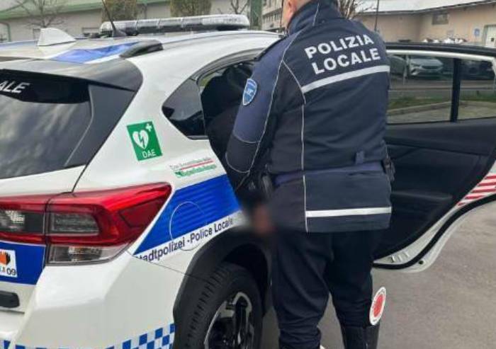 Spinello prima di entrare a scuola: ritiro patente e minidaspo