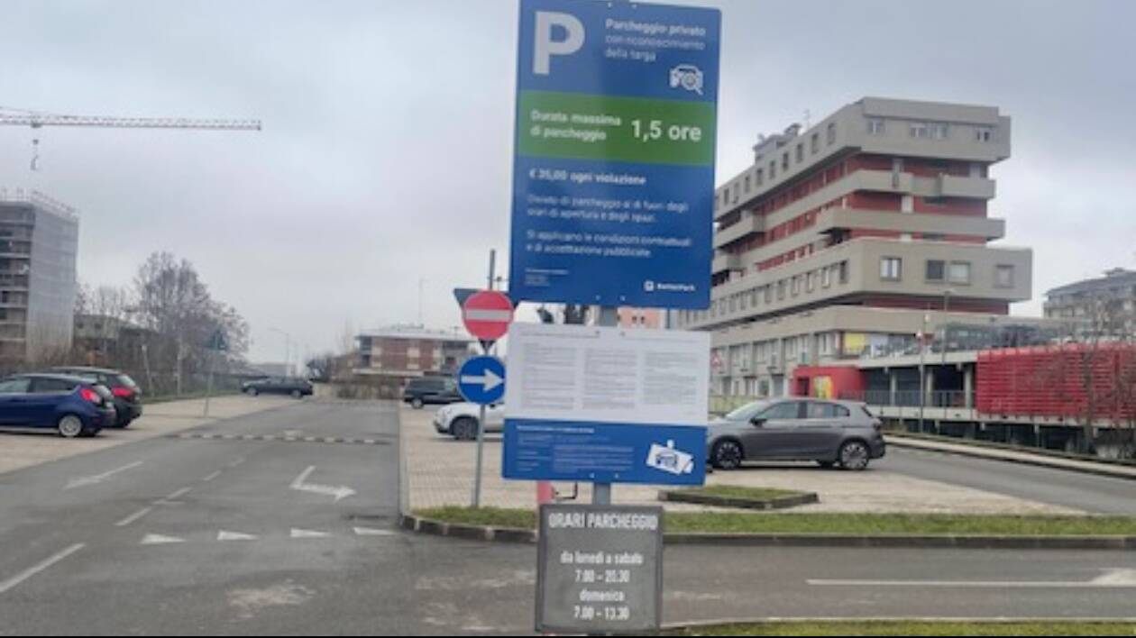 Modena, Comune contro Aldi: 'Quel parcheggio deve essere gratuito'
