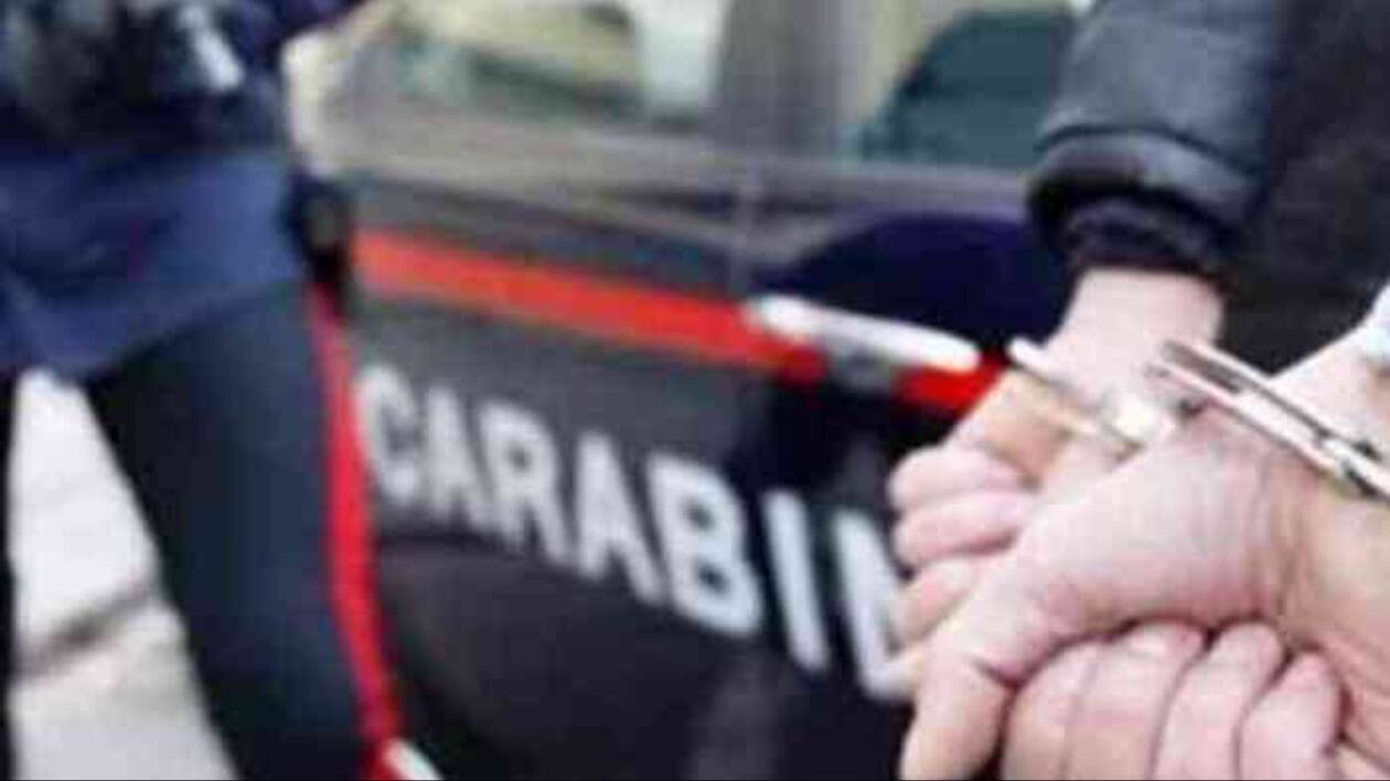 Truffa del finto carabiniere e incidente ad un anziana: due arresti