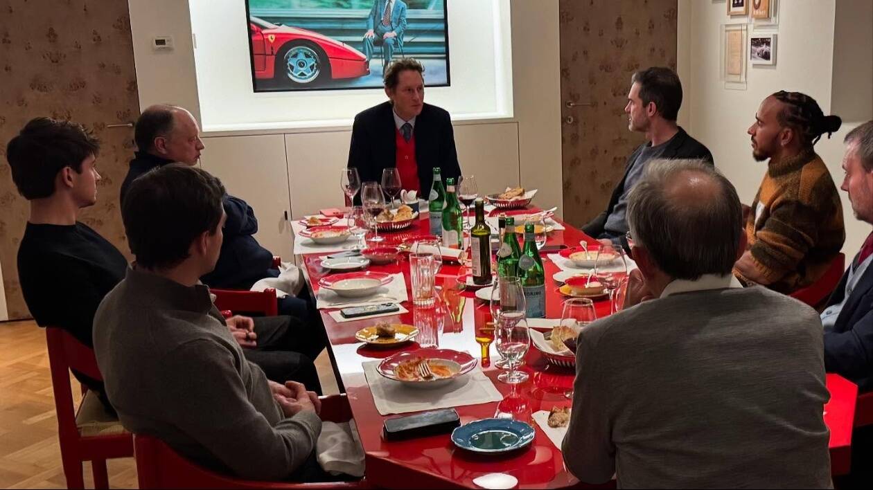 Hamilton, Leclerc e i vertici Ferrari a cena da Bottura