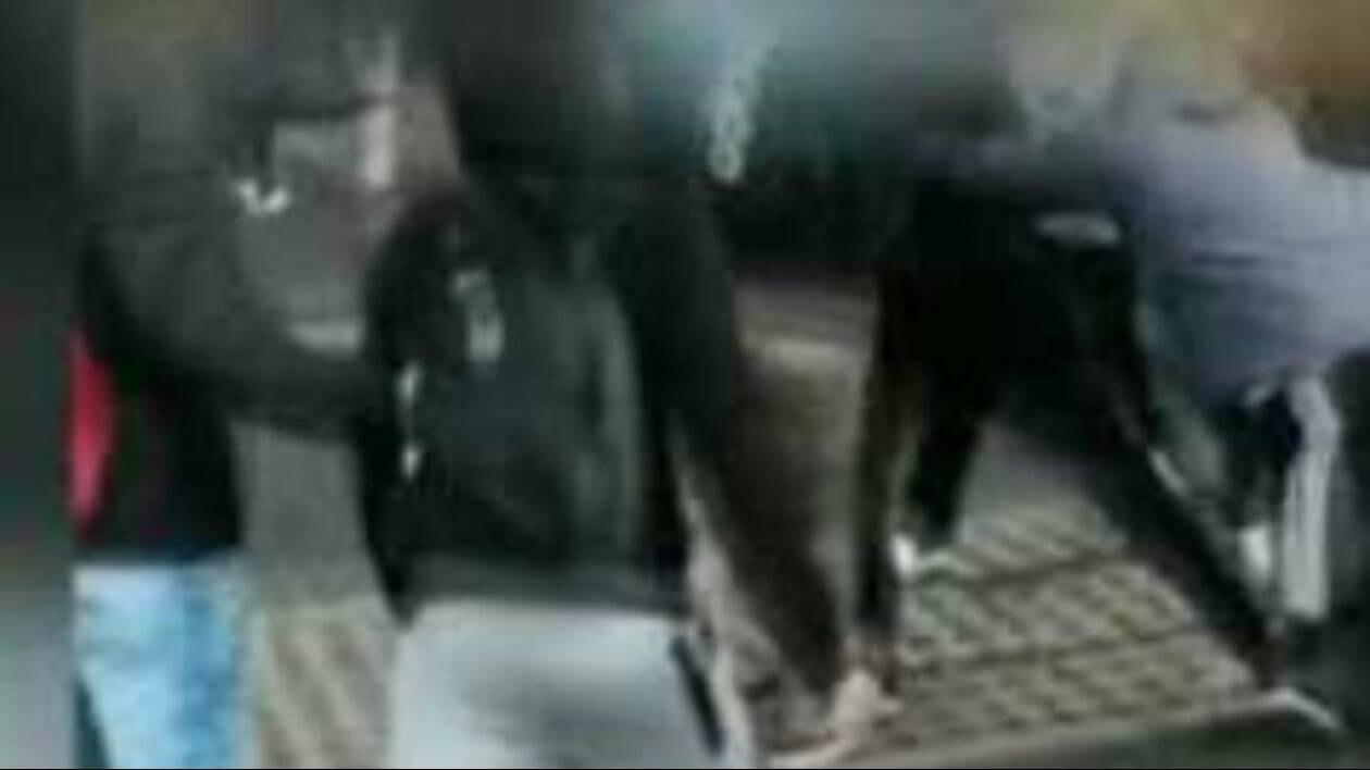 Reggio Emilia, due ragazzi aggrediti con mazze e coltelli dal branco