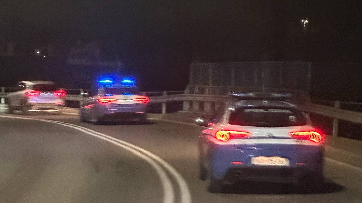 Furto nella notte in un negozio in zona Madonnina: italiano arrestato