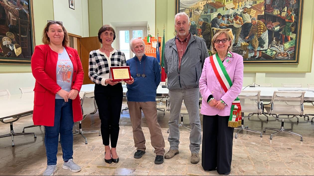 Dopo 80 anni ritrova chi ospitò lui e la sorella sfollati dalla montagna