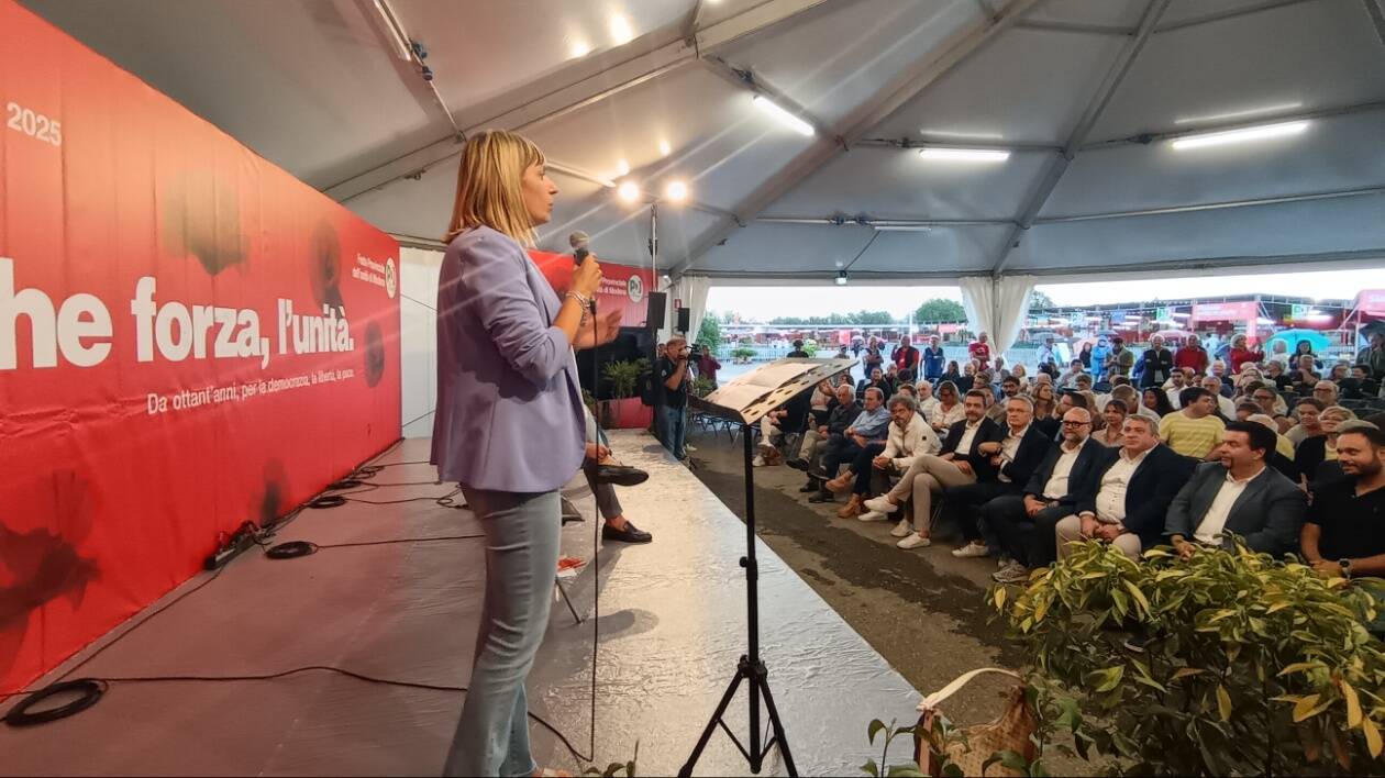 Applauso corale a Reggianini e attacco al governo su Gaza, vaccini e sanità: la festa PD ha inizio