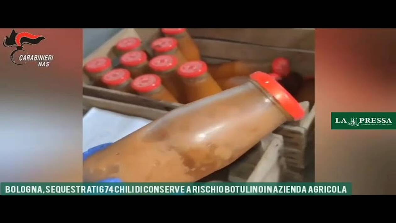 Bologna, sequestrati 674 chili di conserve a rischio botulino in azienda agricola