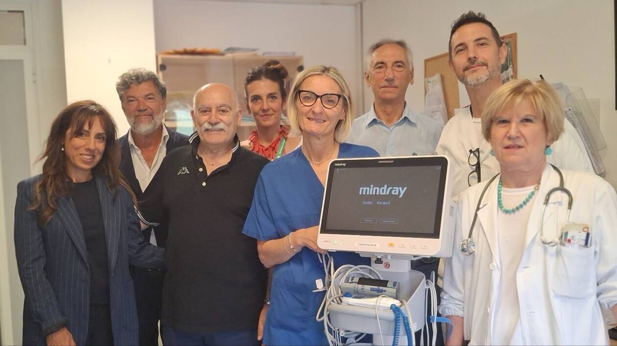 Ospedale Sassuolo: nuovo monitor in Cardiologia grazie al libro di Alfonso Scibona