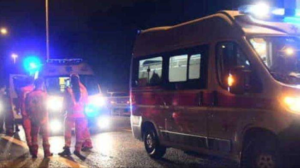 Scontro auto e moto a Montale Rangone: è grave un centauro