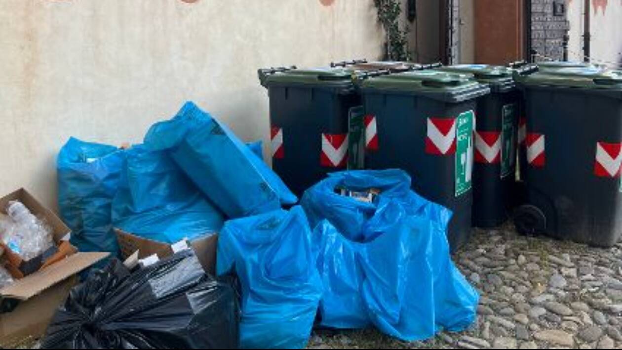Sassuolo, piazzale della Rosa: nessun rispetto per un bene tutelato