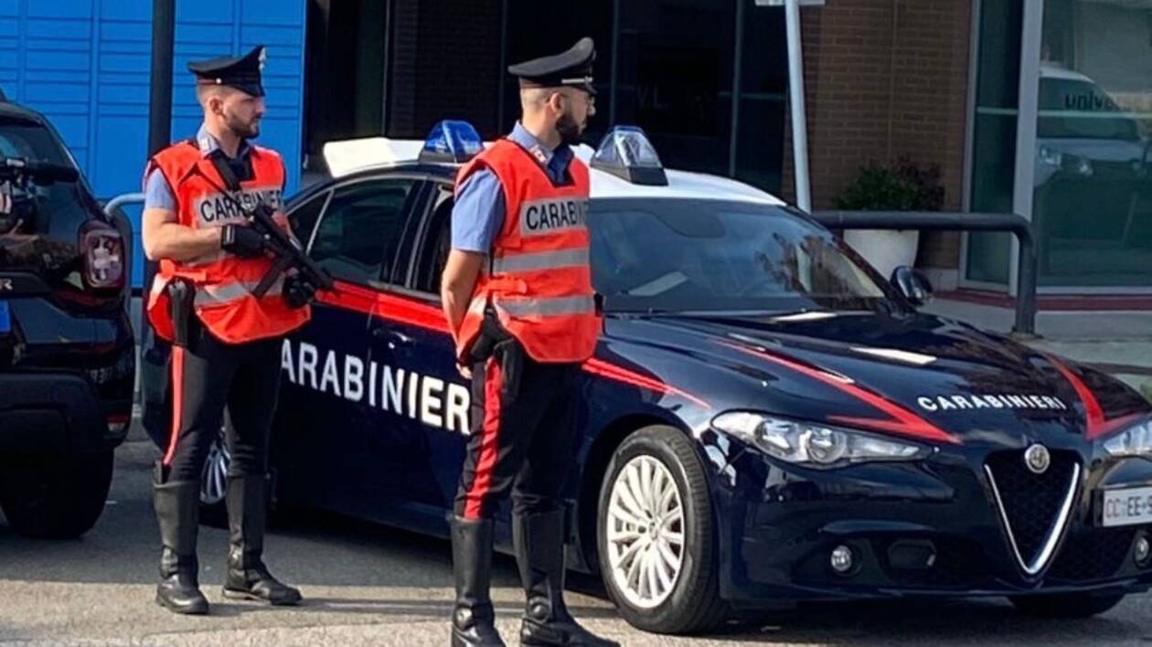 Formigine, appicca il fuoco all’auto della madre: arrestato 24enne