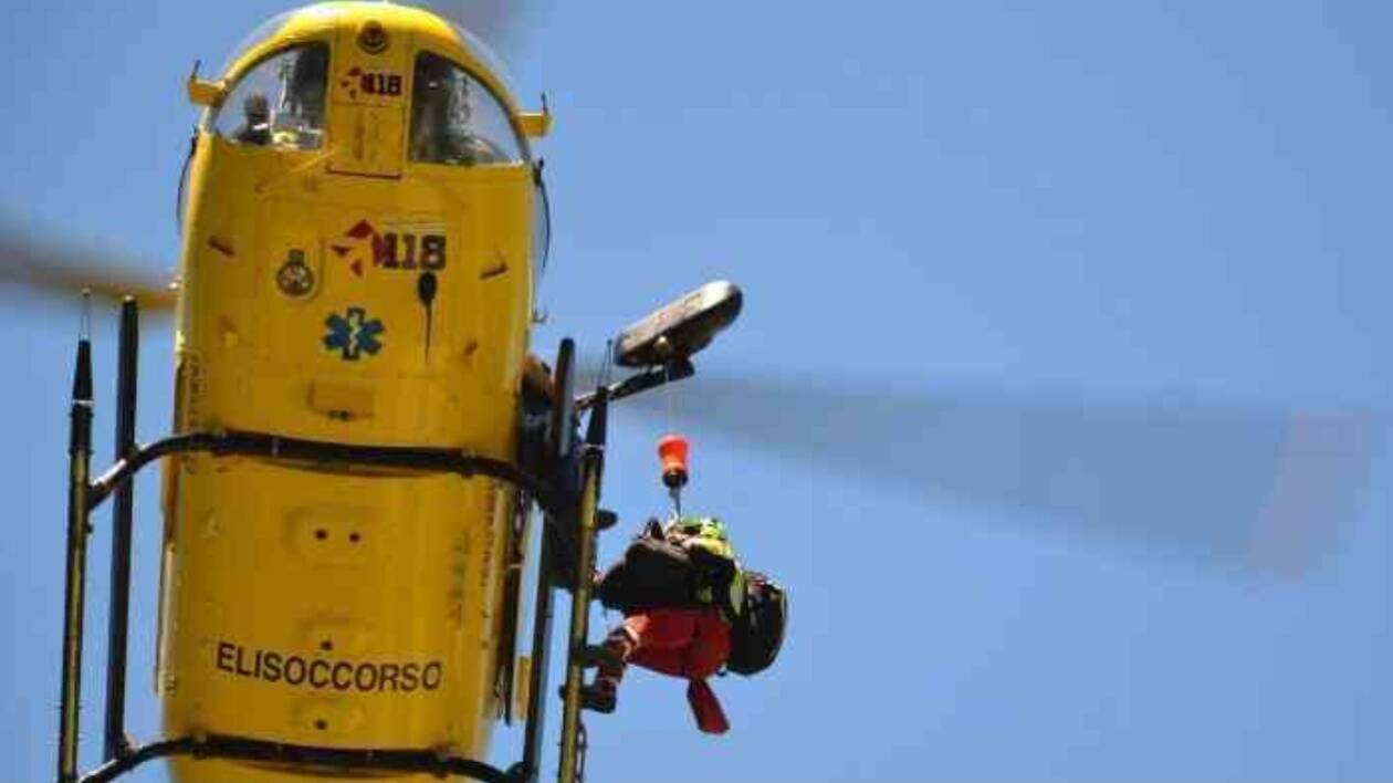 Montecreto, operaio 59enne cade da un ponteggio e muore sul colpo