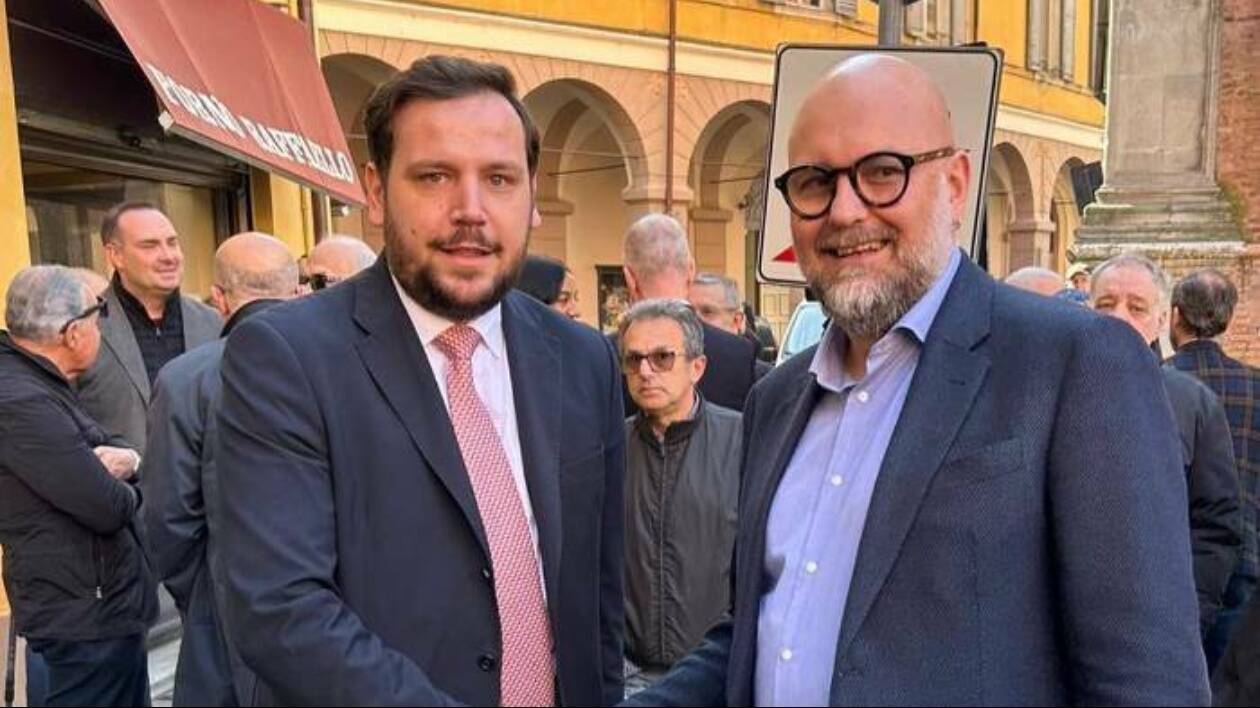 Modena, asse Pd-Fdi sulla comunicazione: un'opposizione destinata a rimanere tale per i prossimi decenni