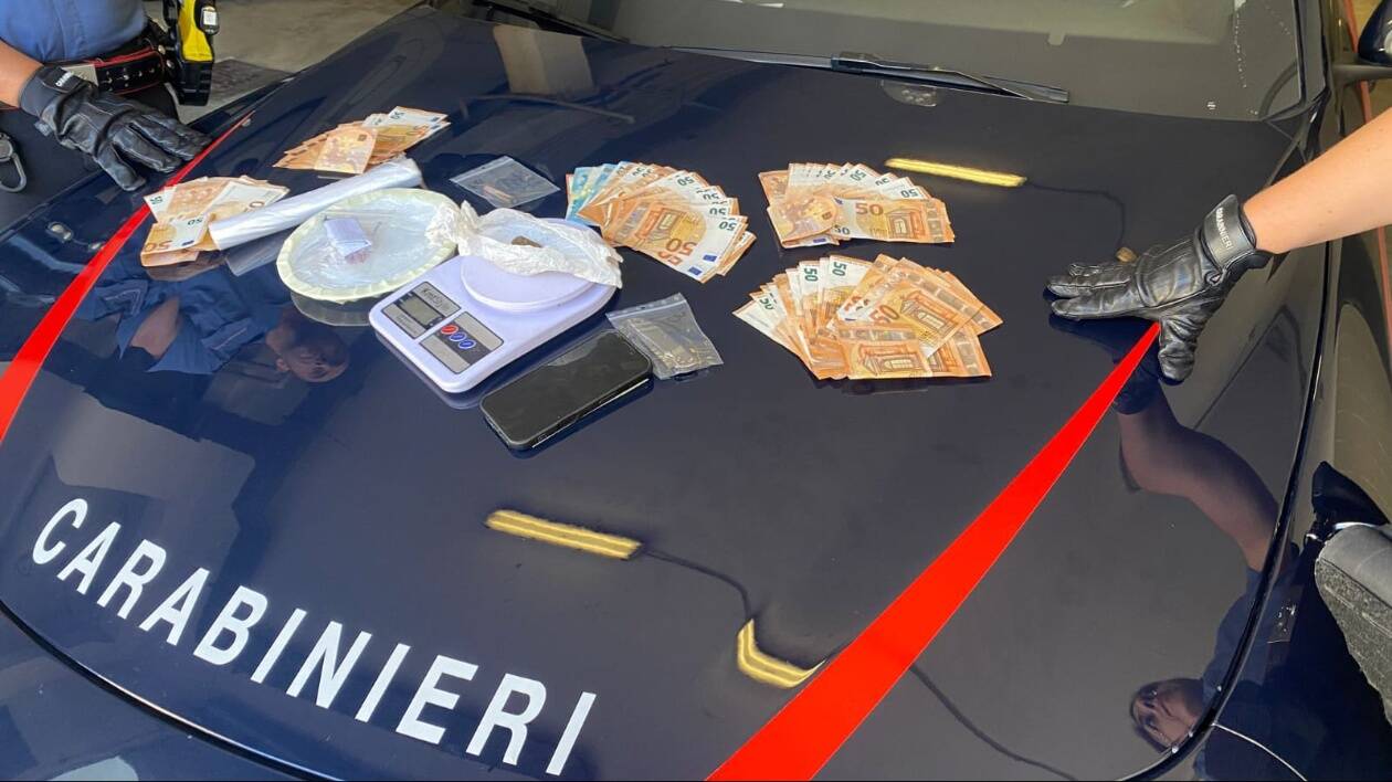 In centro a Sassuolo aveva creato una base di spaccio: arrestato