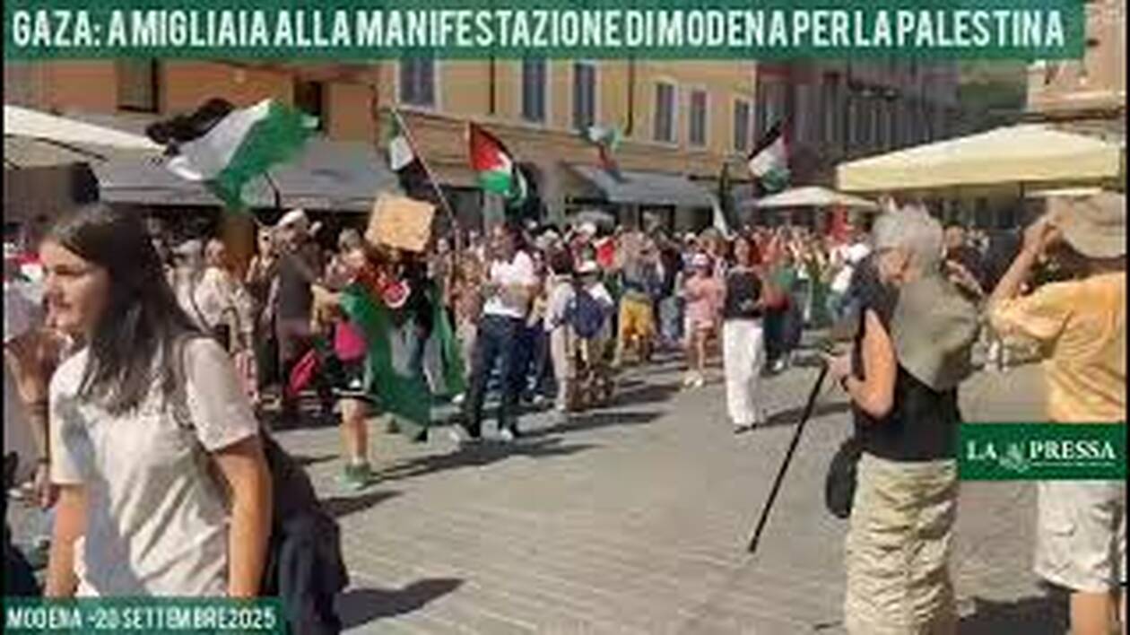 Modena per la Palestina: oltre 2.000 in piazza per un presidio nel cuore della città