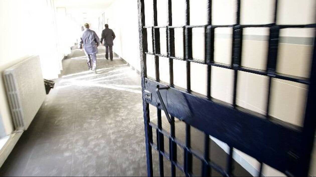 Modena, ennesimo tragico suicidio in carcere: i commenti raccapriccianti di una umanità senza vergogna