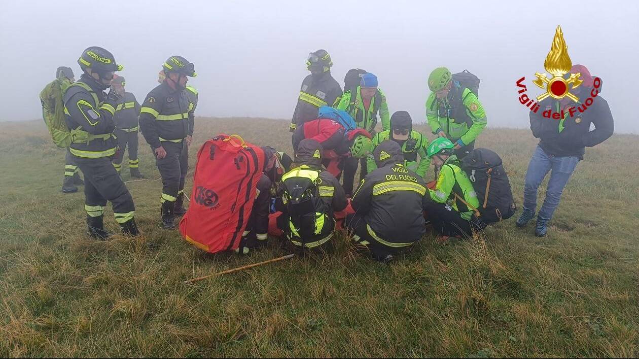 Va a funghi e si perde: recuperato dai Vigili del Fuoco dopo una notte di ricerche