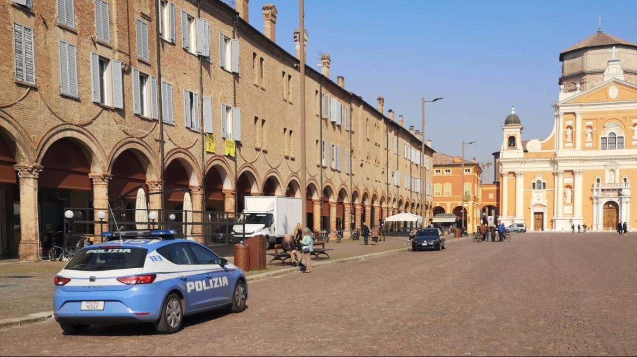 Rissa nella notte in pieno centro a Carpi, denunciati tre moldavi e un tunisino