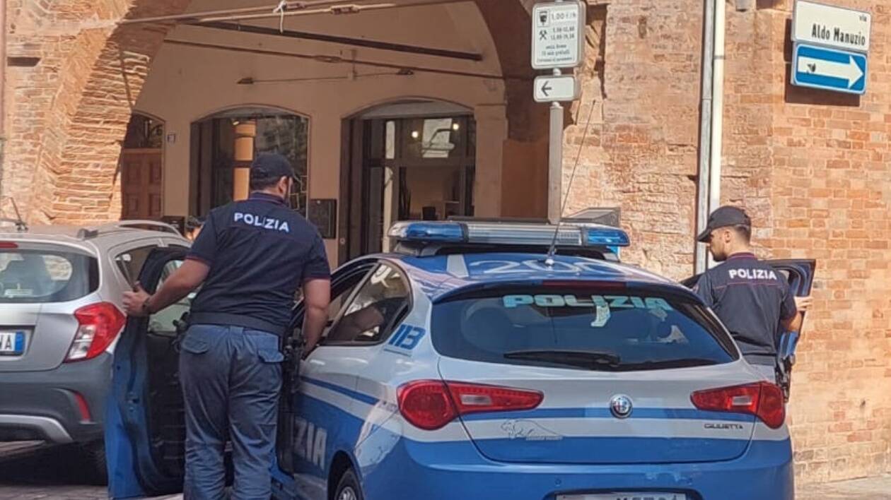Carpi, questore ordina chiusura per 10 giorni di un esercizio pubblico in centro storico