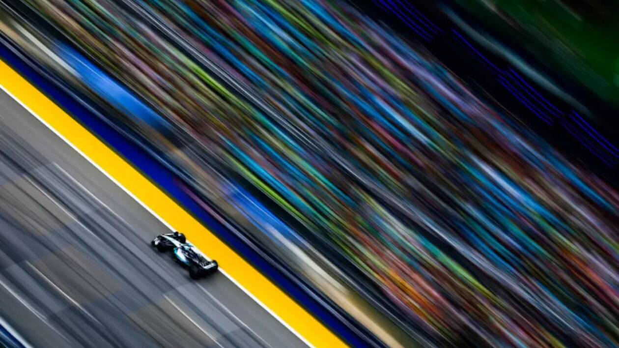 Russell in pole a Singapore davanti a Verstappen, Hamilton davanti a Leclerc