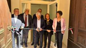 https://www.lapressa.it/articles/073713/modena-TN.jpg