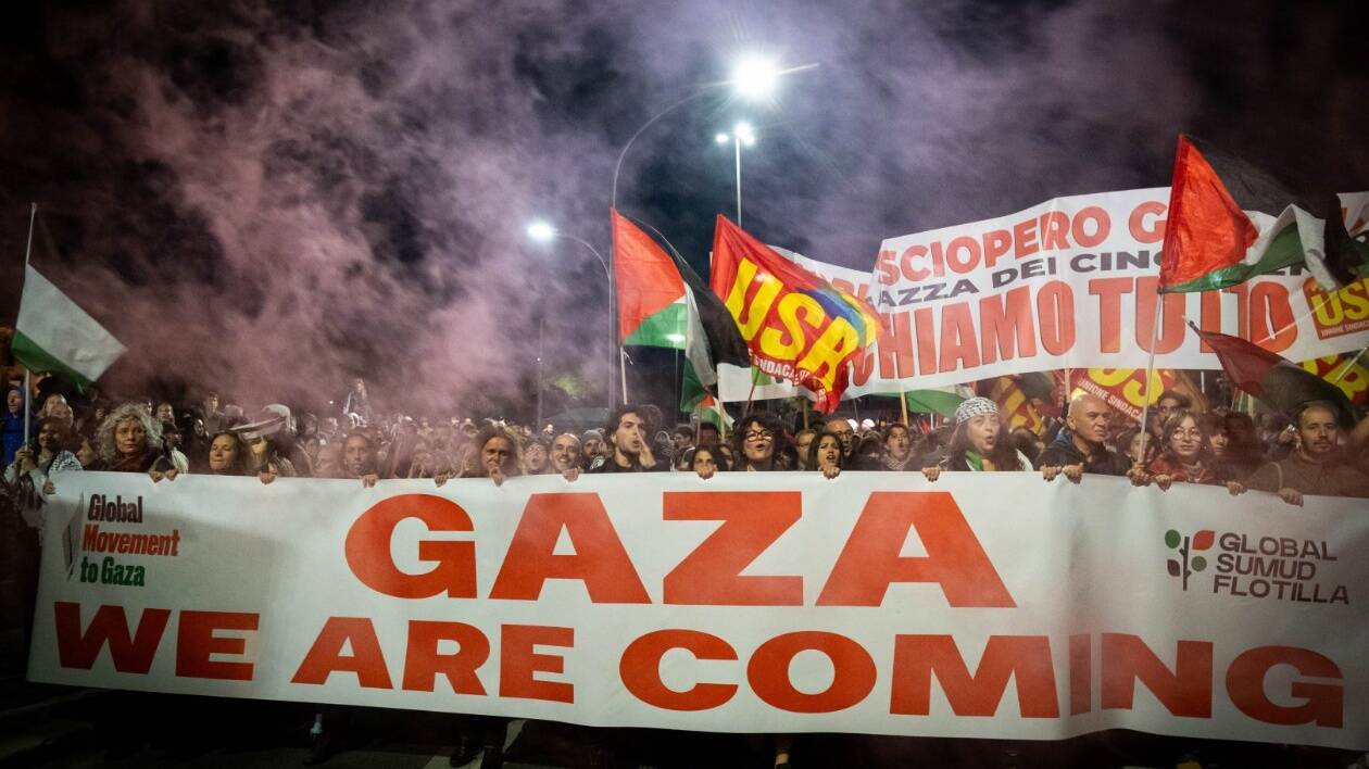 Una protesta che celebra il massacro del 7 ottobre secondo voi è pacifica?