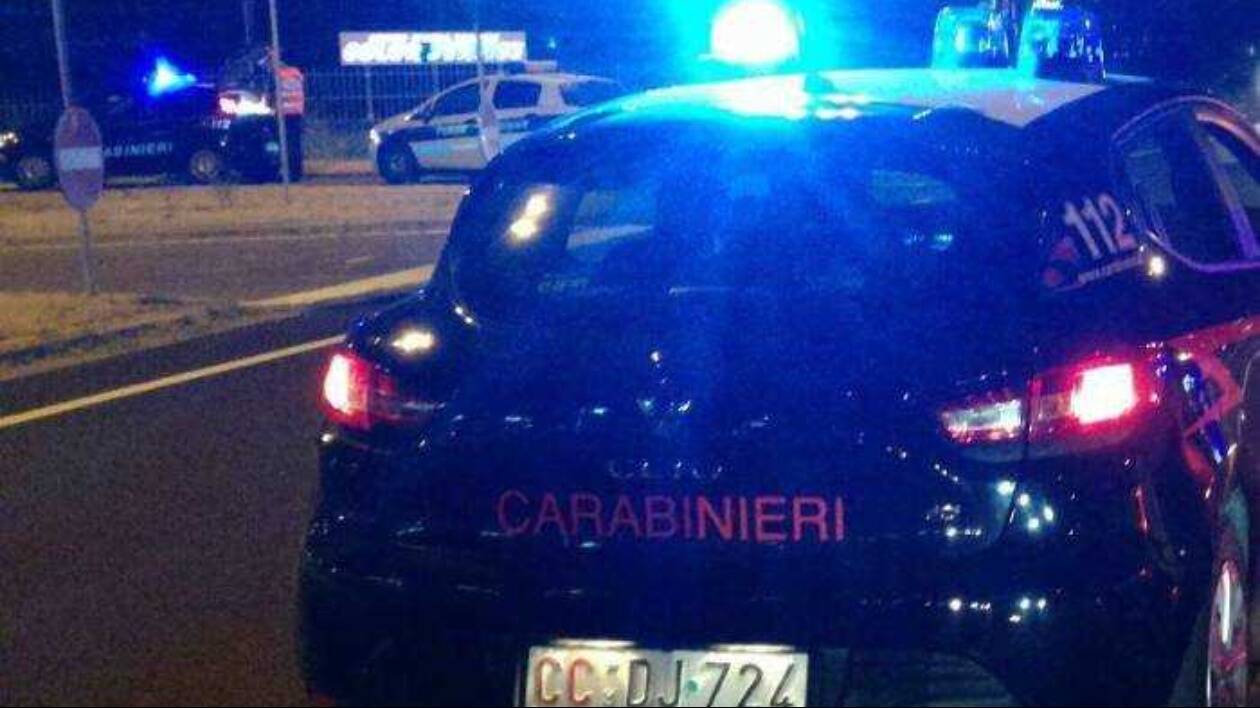 San Felice, lite in strada tra stranieri irregolari: 33enne ferito con un coltello da cucina