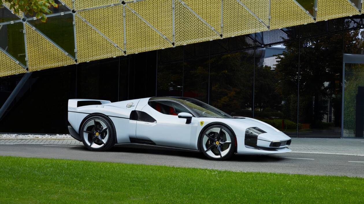 Ecco la nuova Ferrari One-Off SC40